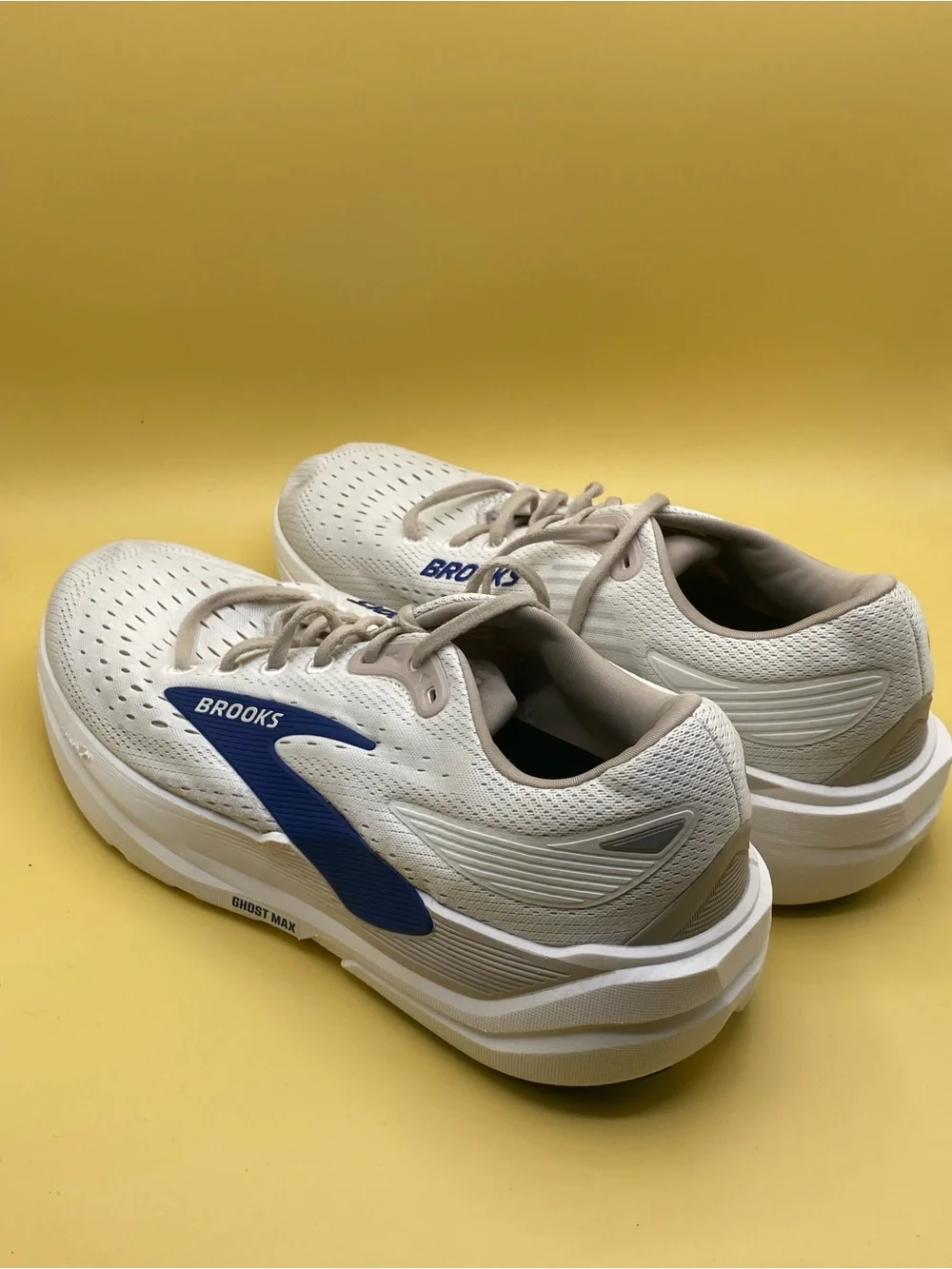 Brooks Ghost Max 3 